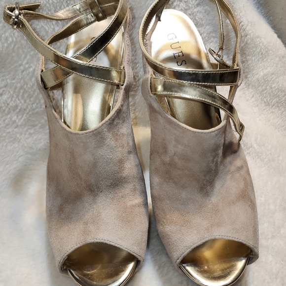 Shoes - Picture 4 of 4